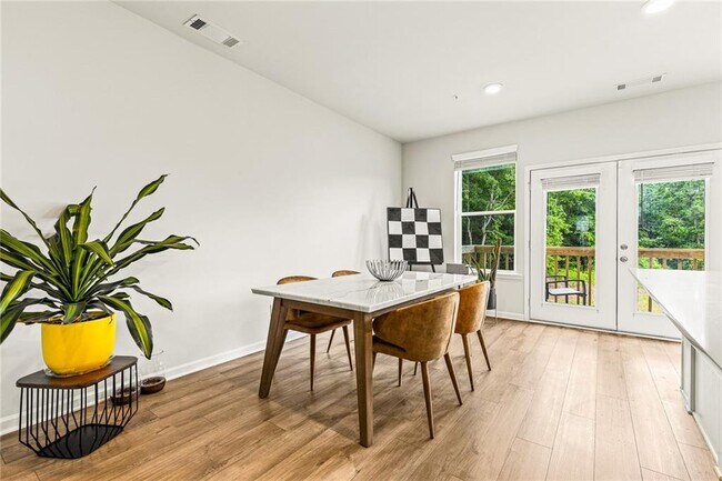 Photo - 170 Wallace St