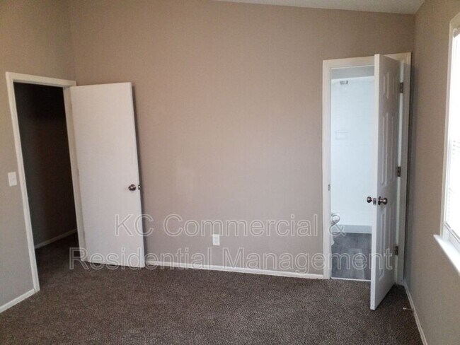 Photo - 2320 N 73rd Terrace