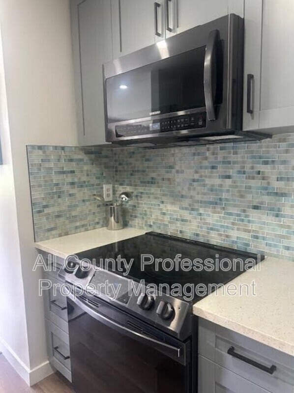Building Photo - 8734 SW 3rd St Unit 104