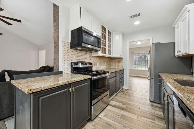 Photo - 4023 Broken Elm Dr