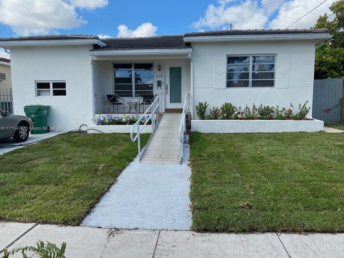 Photo - 1415 SW 17th Ter (Miami, FL)
