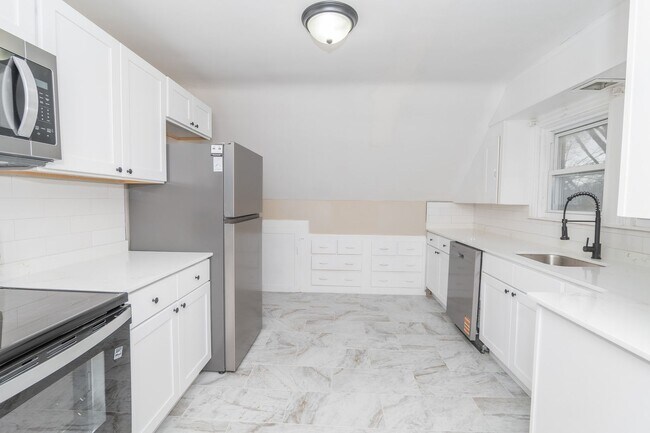 Photo - 848 Smith St Unit 3