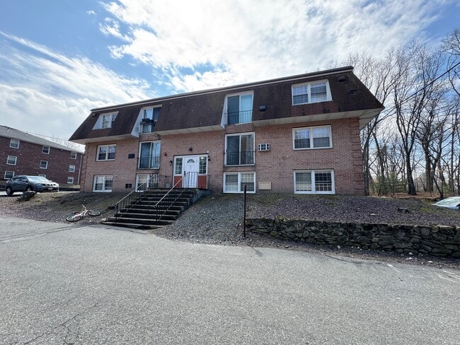 Building Photo - 82 Boylston Ln Unit #18