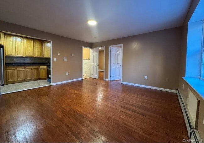 Photo - 590 E 178th St