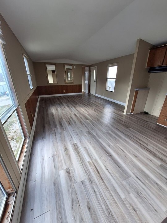 Photo - 4605 US Highway 60 W