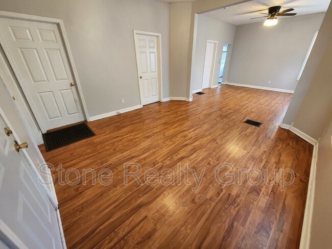 Photo - 1201 S 11th St