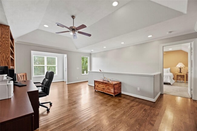 Photo - 903 Sugarfield Ct