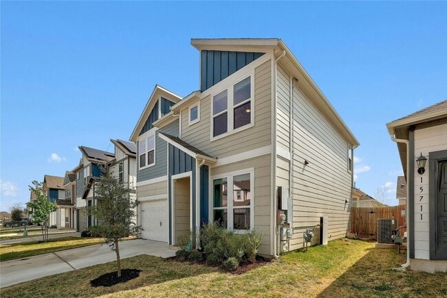 Photo - 15801 Crissom Ln
