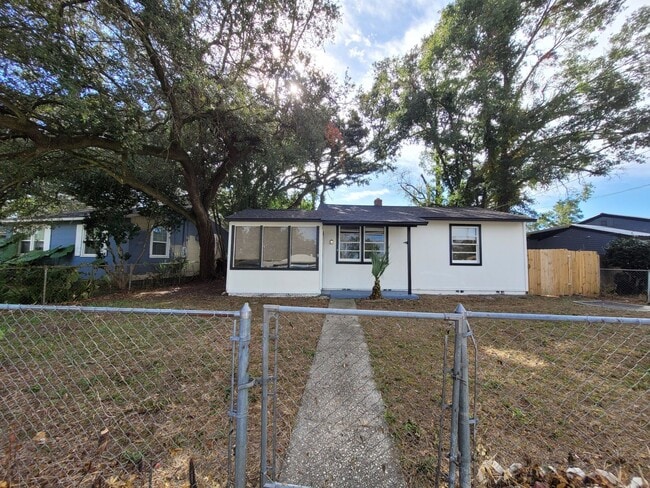 Photo - 5 Elegans Ave