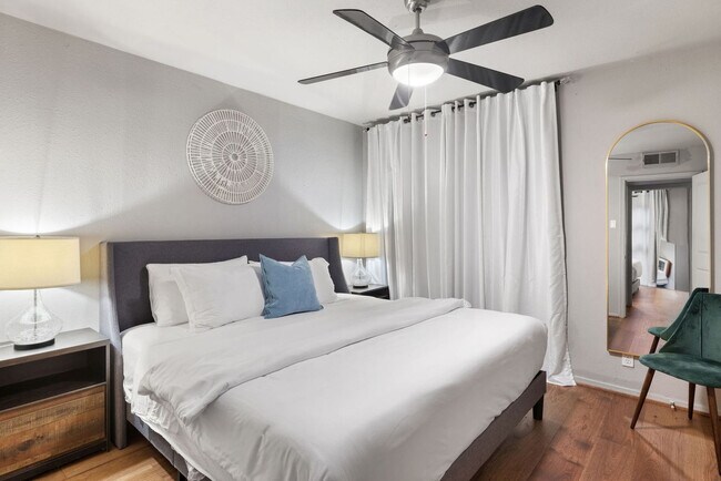 6011 Gaston Ave Unit SI ID1572033P