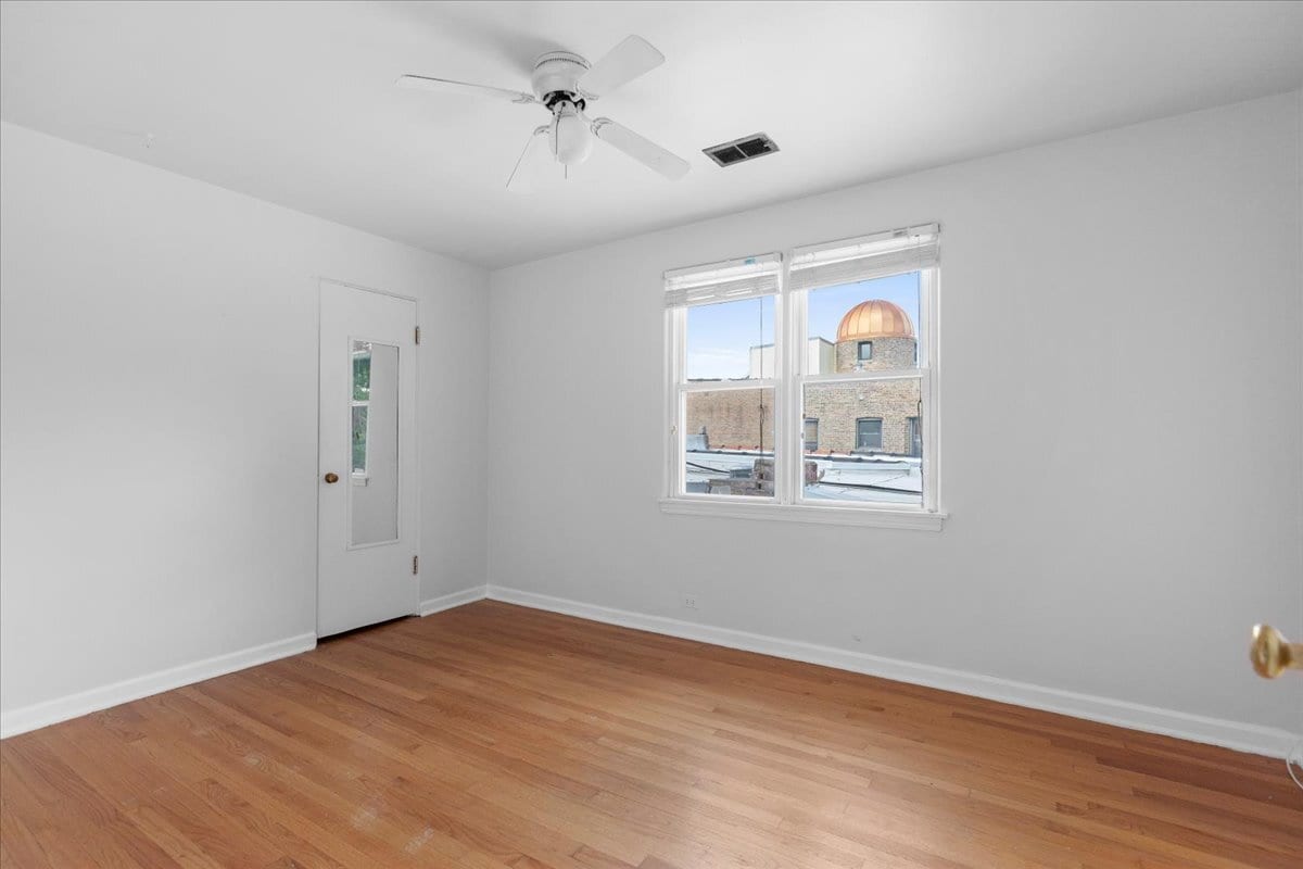 Photo - 1456 W Irving Park Rd Unit 2