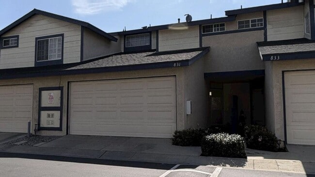 Building Photo - 831 Carlton Privado