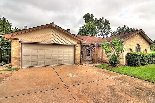 Building Photo - 12731 Labelle Ln Rental