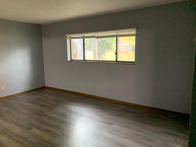 Photo - 5101 25th Ave Ct Unit 1