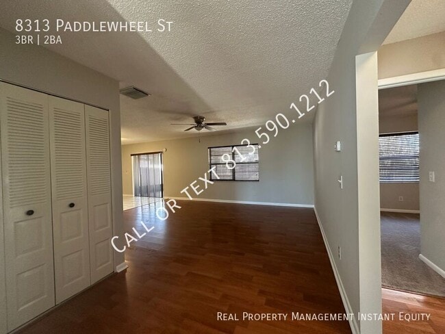Photo - 8313 Paddlewheel St