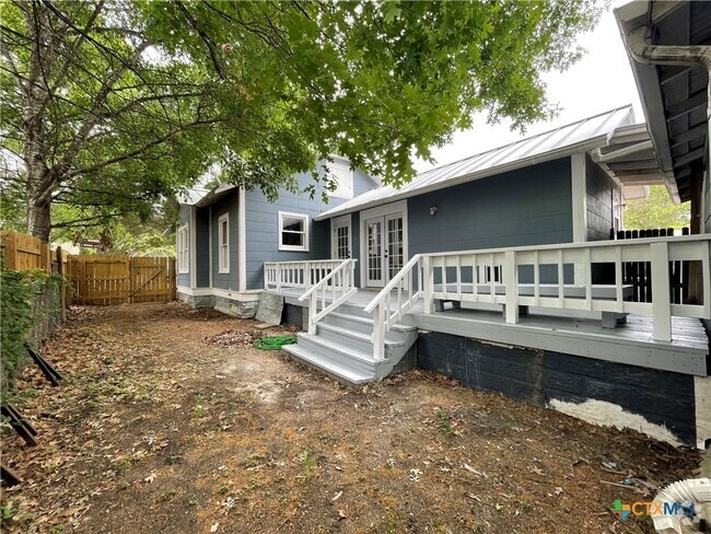 Building Photo - 1390 Cross St Rental