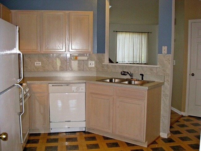 Photo - 1387 Redbridge Ct
