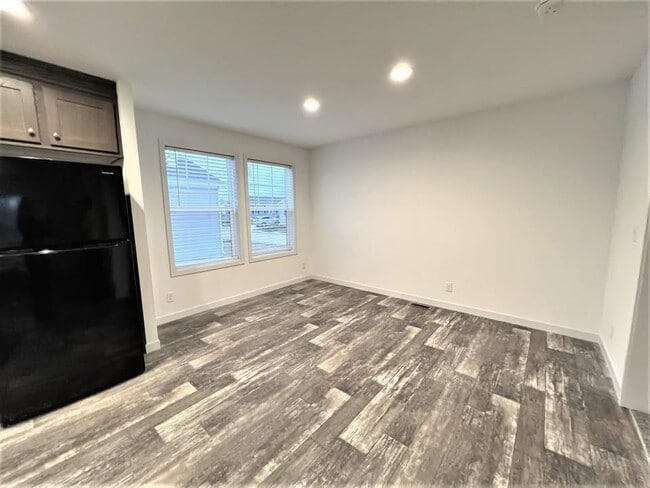 Photo - 17082 Coventry Ln