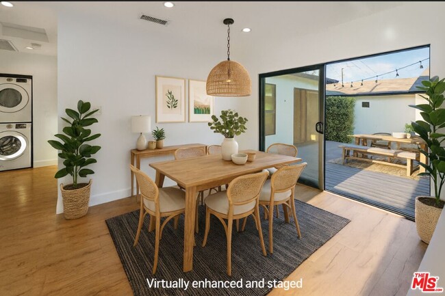 Photo - 2930 Spaulding Ave