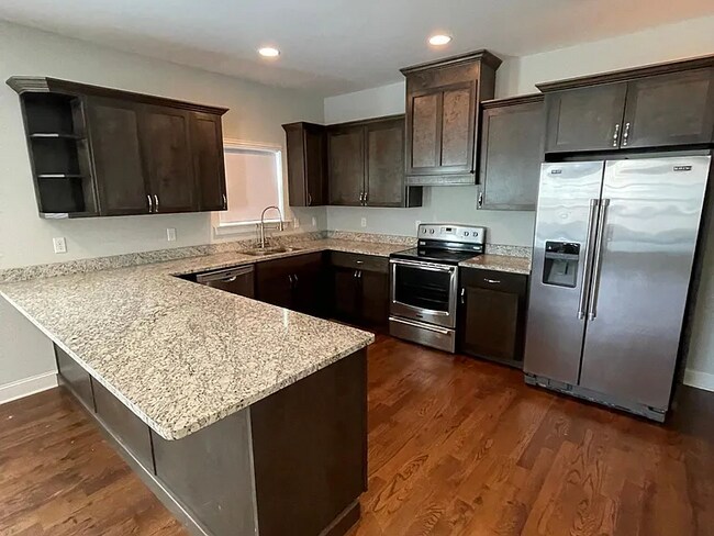 Photo - 120 W 19th St