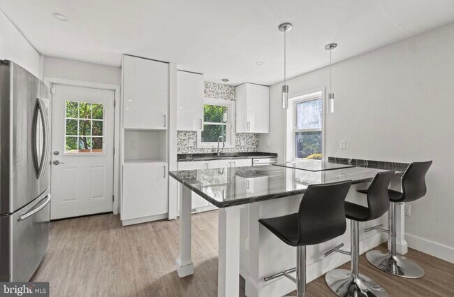 Photo - 2316 Victory Dr