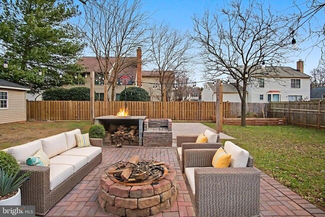 Photo - 312 E Gordon St