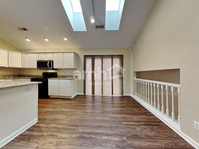 Photo - 6845 Watergreen Ct