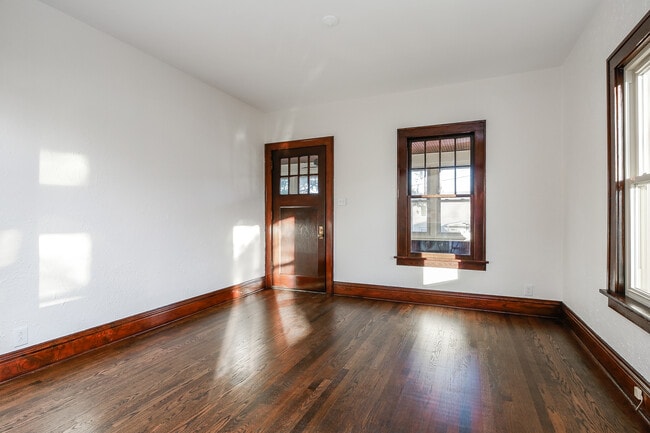 Photo - 720 Walnut St