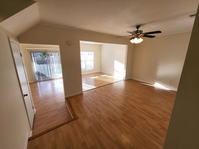 Photo - WINDSOR OAKS WEST