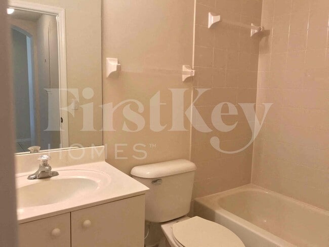 Photo - 2281 NE 42nd Cir