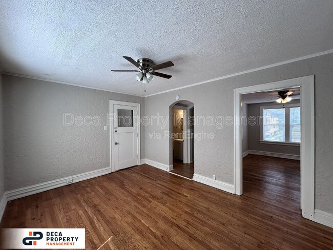 Photo - 4231-4233 Ellenwood Ave Unit 204