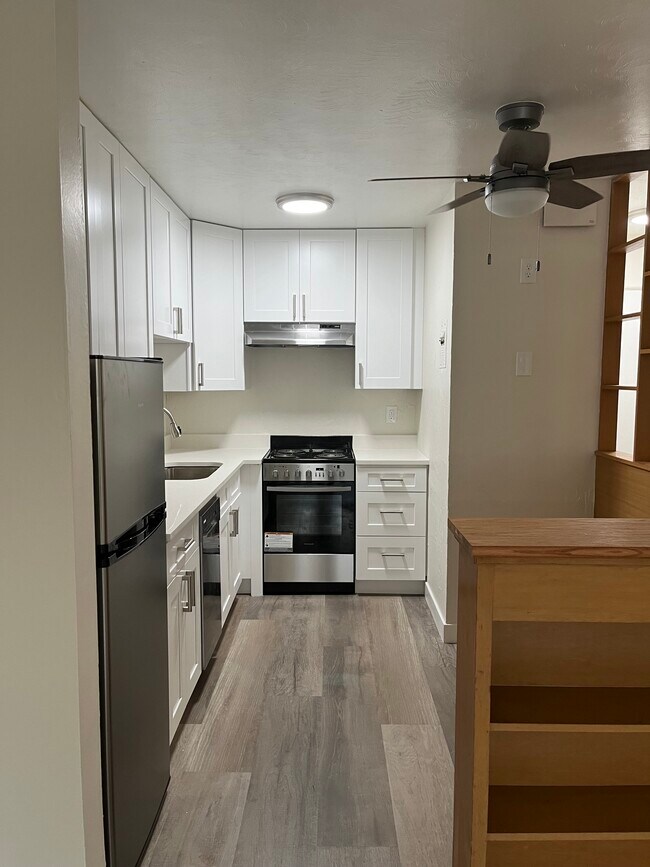 Virginia Mae Apartment