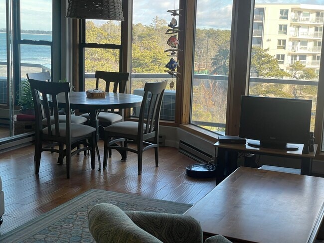 Photo - 215 E Grand Ave Unit Diplomat 607