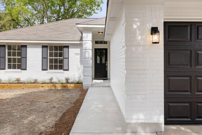 Photo - 1006 Cottonbowl Dr