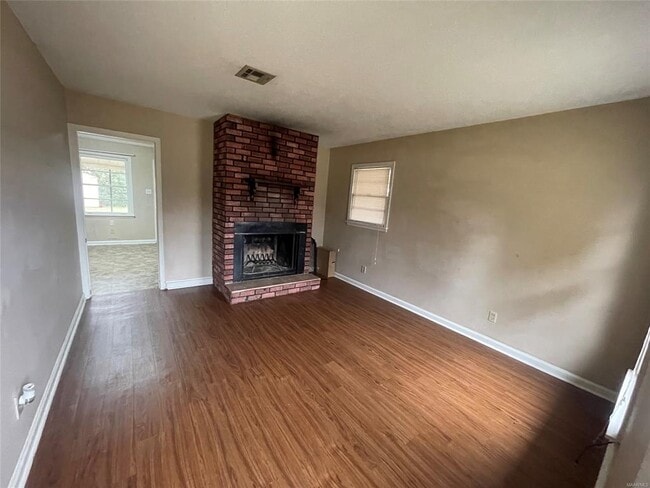 Photo - 112 Richmond Way