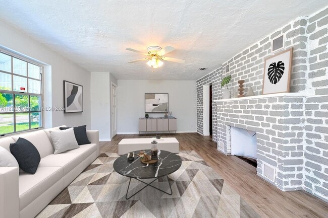 Photo - 6130 SW 32nd St Unidad A