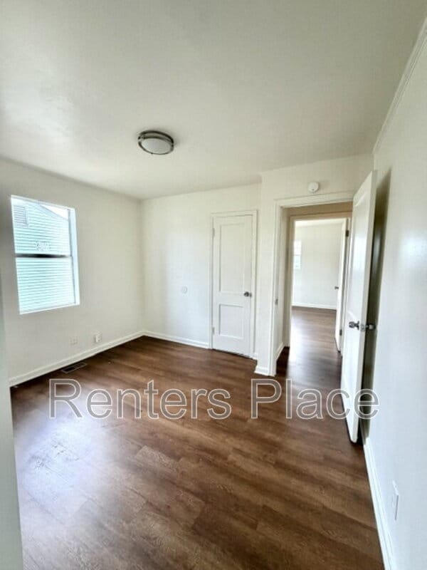 Photo - 229 East 28th St N