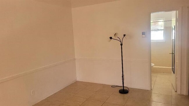 Photo - 728 SE 19th Ave