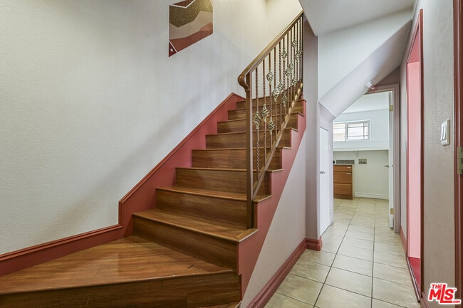 Photo - 1559 W 207th St Unidad 2