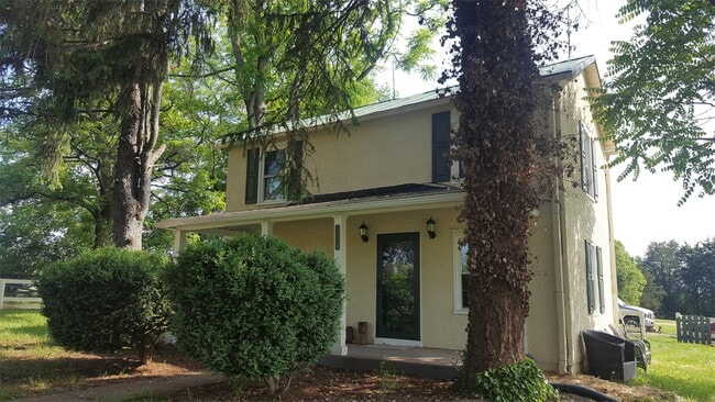 Photo - 9825 Meetze Rd