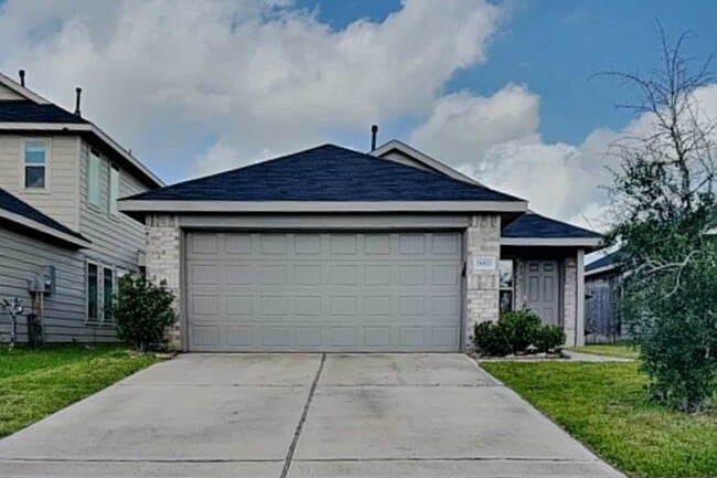 Building Photo - 18811 Charter Elm Dr