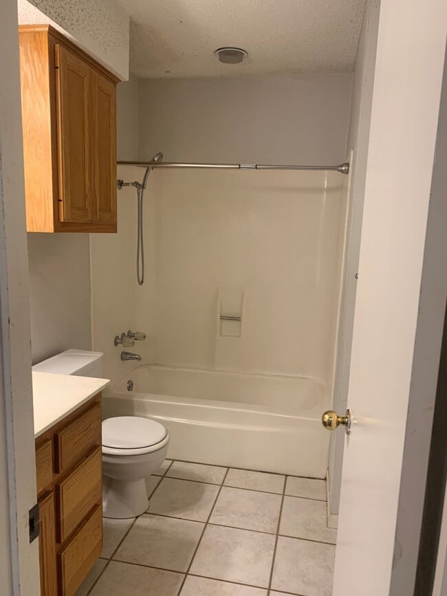 415 Live Oak St