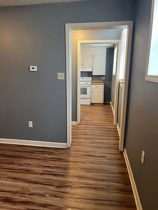 Photo - 102 E 2nd St Unit 1