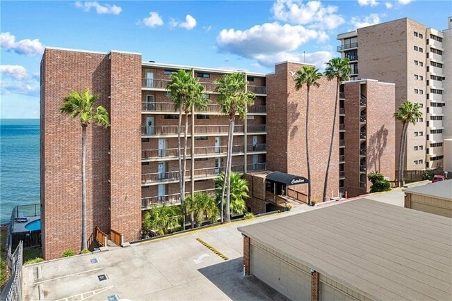 4334 Ocean Dr Unit 605