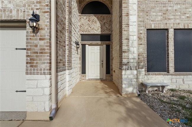 Photo - 309 Paddock Ln