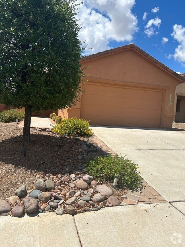 Building Photo - Oh so nice! 55 and older community Rental