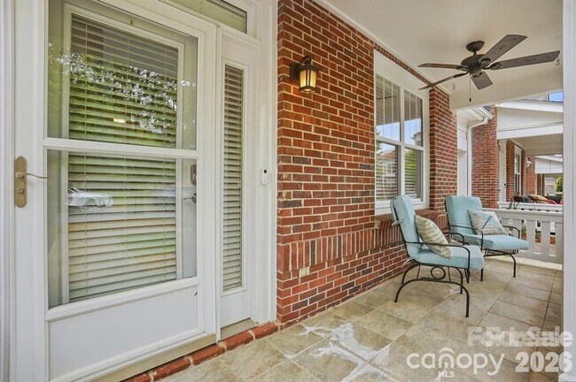Photo - 19512 Topgallant St