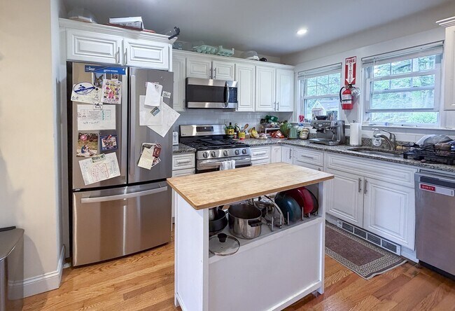 Photo - 51 Leamington Rd Unit 2