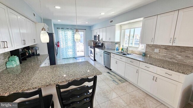 Photo - 702 Newell Ave