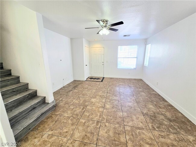 Photo - 7858 Warwickshire Way